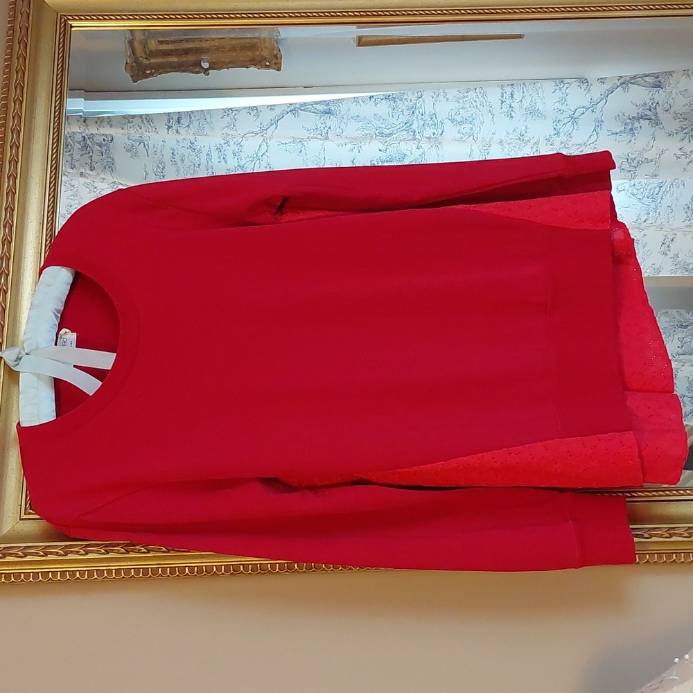 Preloved  Canadian brand sweatshirt.